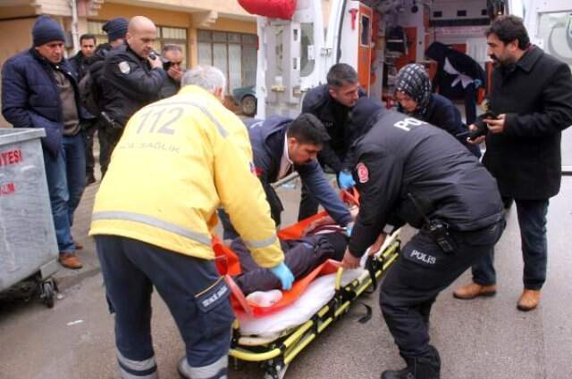 Cezaevinden İzinli Çıkıp Evinde Gelen Hükümlü, Eşinin Gözleri Önünde Başından Vuruldu