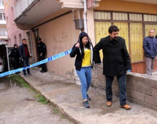 Cezaevinden İzinli Çıkıp Evinde Gelen Hükümlü, Eşinin Gözleri Önünde Başından Vuruldu