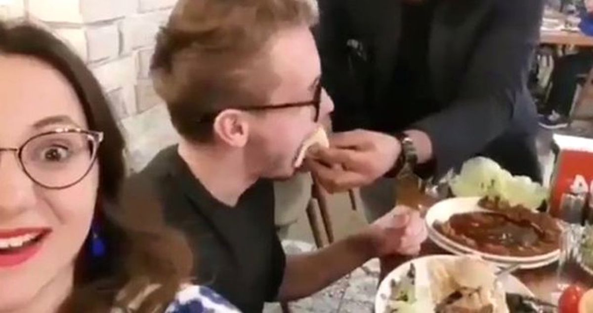 Erasmus Öğrencileri, Adana Esnafının Fazla Yemek İkram Etmesi Nedeniyle Hastanelik Oldu