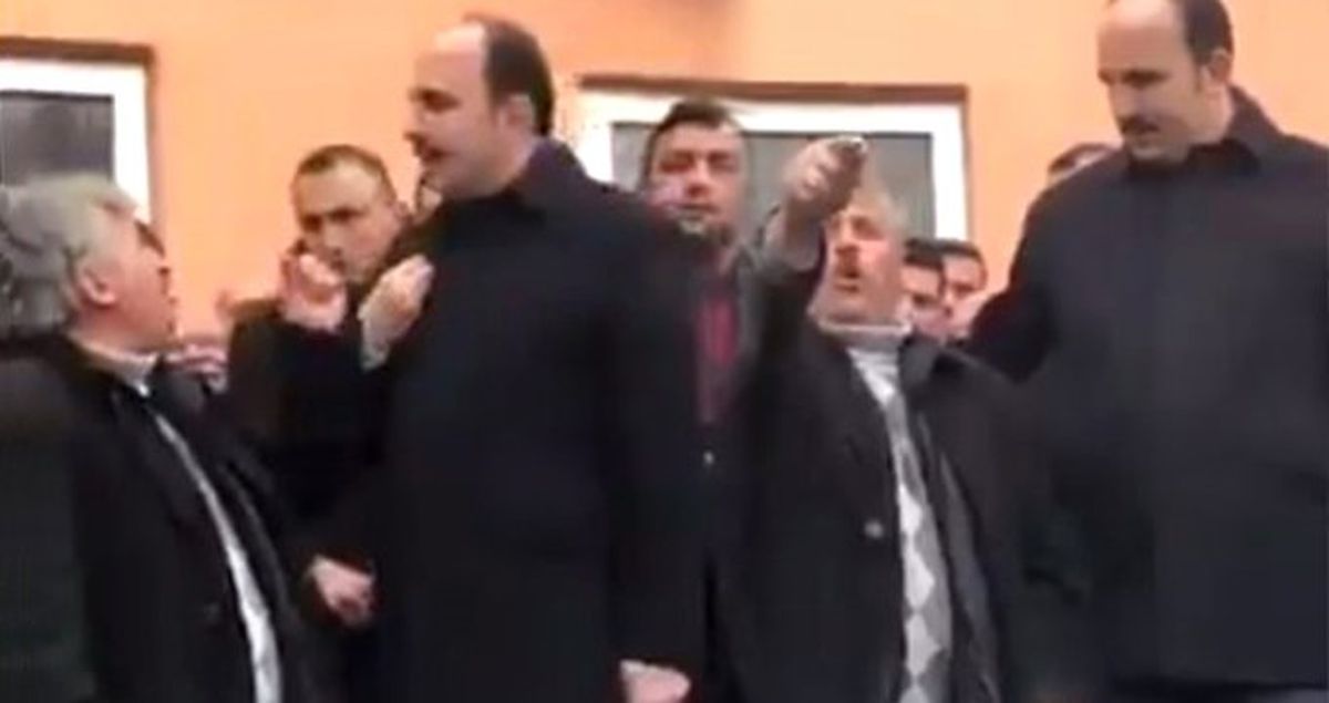 Evinde Su Akmayan Vatandaş Belediye Başkanı'na İsyan Etti: Cenabet Geziyorum