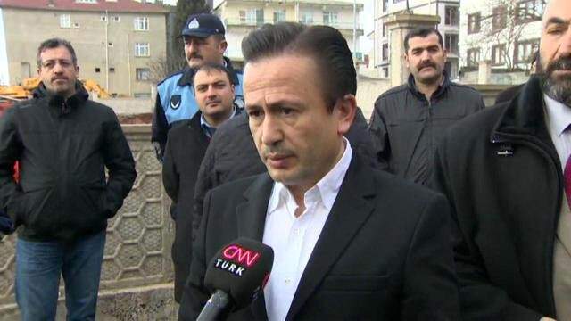 Tuzla Belediye Başkanı Yazıcı'dan Tuzla'daki Koku Paniğiyle İlgili Açıklama: Sabotaj Olabilir