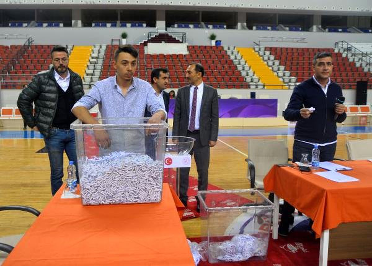 Mersin'de 70 Kişilik Geçici İşe 13 Bin 9 Kişi Başvurdu