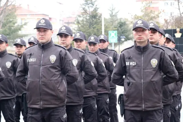 Aksaray'da Çarşı ve Mahalle Bekçileri Göreve Başladı Aksaray'da Çarşı ve Mahalle Bekçileri Göreve Başladı