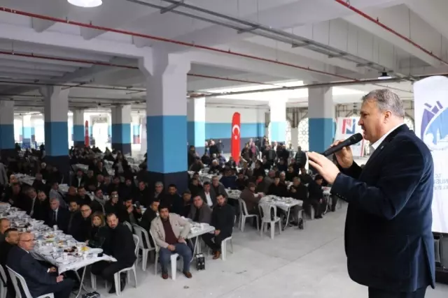 Başkan Çerçi, 'Millet Çarşısı'nda Pazarcıları Ağırladı Başkan Çerçi, 'Millet Çarşısı'nda Pazarcıları Ağırladı