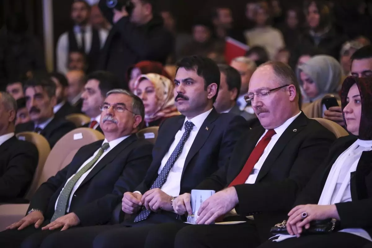 Her Yıl 300 Bin Konutu Dönüştüreceğiz
