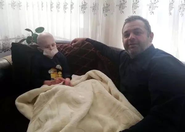 Kanserle Mücadele Eden Oğlunun Adına Dernek Kurdu Kanserle Mücadele Eden Oğlunun Adına Dernek Kurdu