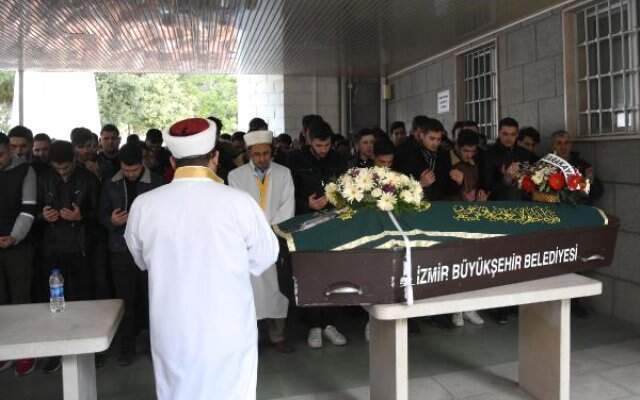 Alkollü Baba, Tartıştığı Lise Öğrencisi Oğlunu Kalbinden Bıçaklayarak Öldürdü