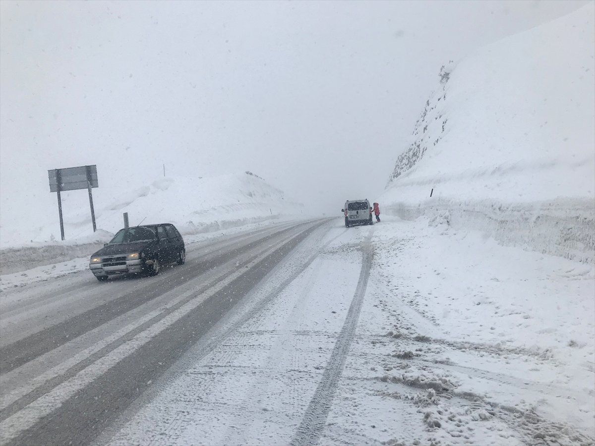 Antalya-Konya Yolunda Kar ve Tipi Etkili Oluyor