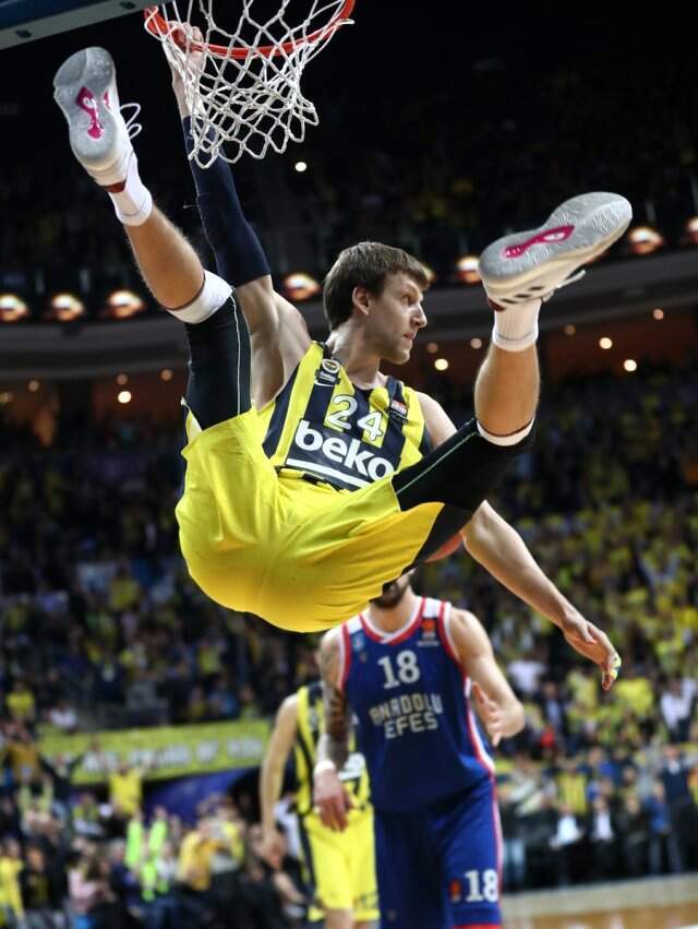 Avrupa Ligindeki Türk Derbisinde Gülen Taraf Fenerbahçe Beko Oldu!