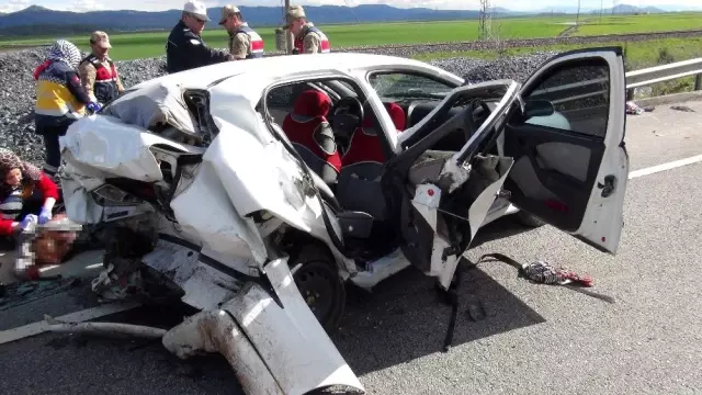 Gaziantep'te Feci Kaza: 2 ÃlÃ¼, 3 YaralÄ±