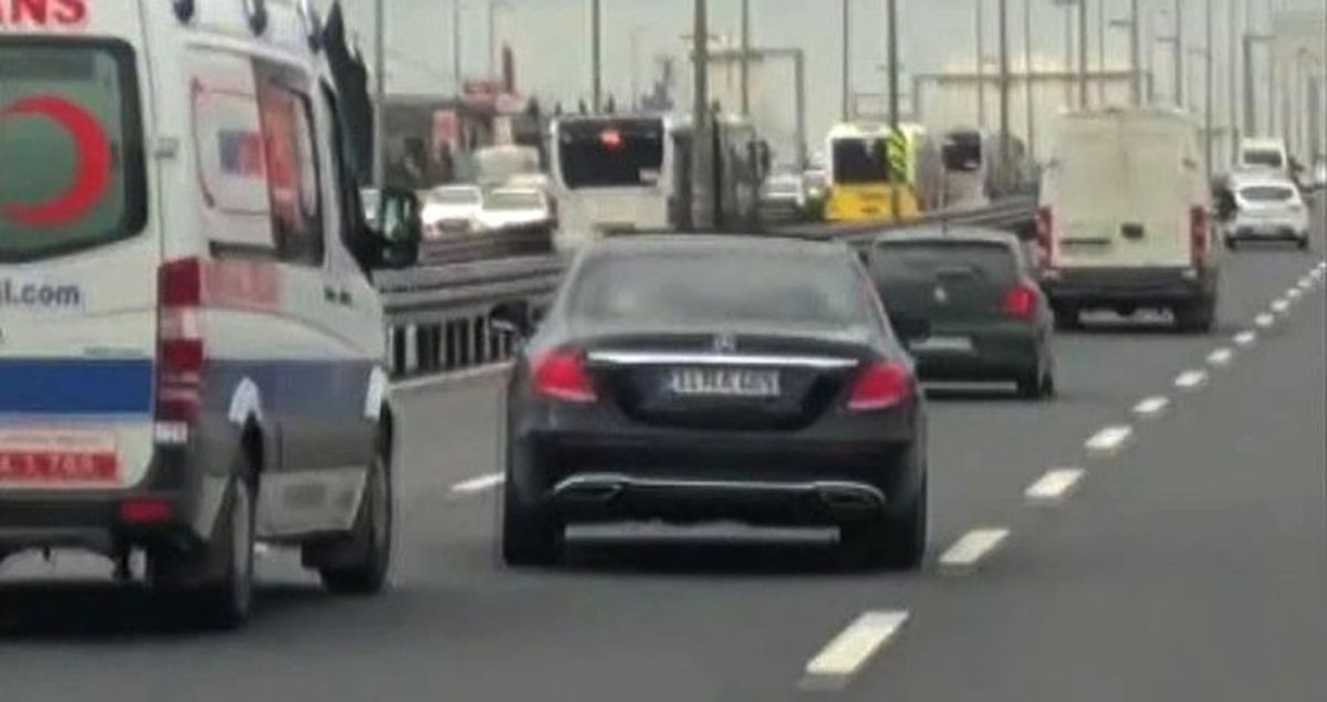 Magandanın Ambulansa Yol Vermeme Çabası Kameraya Yansıdı