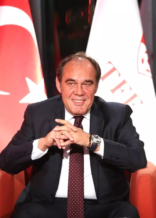 Tff'de Bir Dönem Kapandı, Yıldırım Demirören İstifa Etti Tff'de Bir Dönem Kapandı, Yıldırım Demirören İstifa Etti