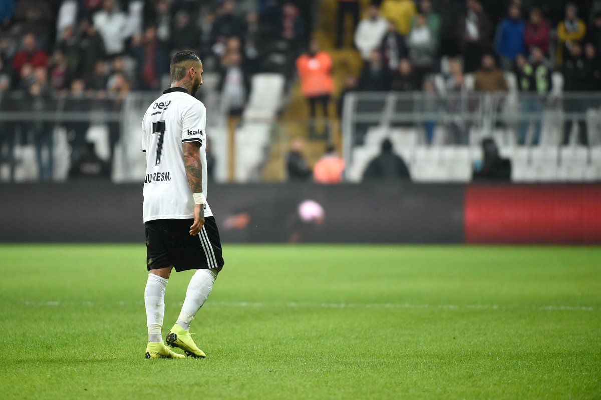 UEFA, Ricardo Quaresma'ya 3 Maç Ceza Verdi