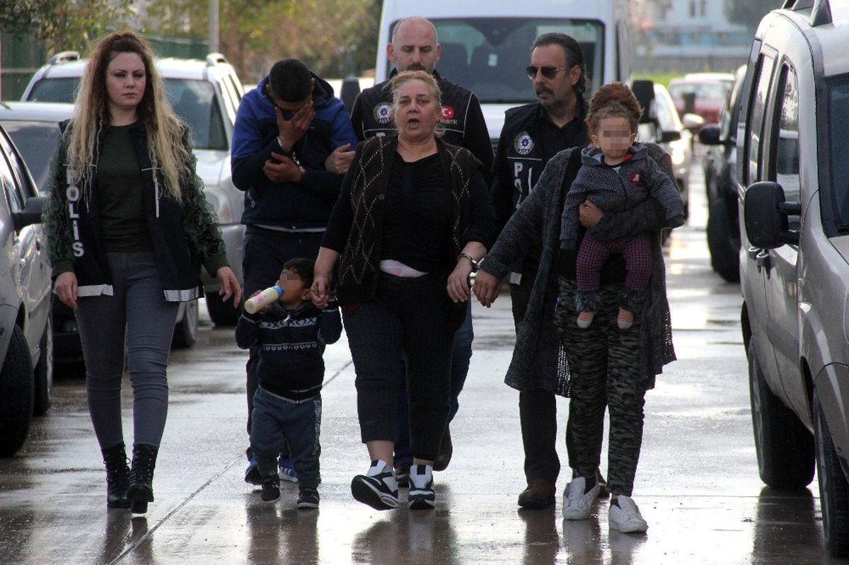 Uyuşturucu Bulamayınca Reçeteli İlaç Satan Gelin Kaynana Tutuklandı