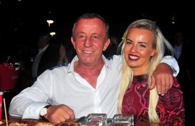 Ali Ağaoğlu'nun Eski Sevgilisi Duygusu Gülpınar, Sınırları Zorlayan Pozla Sosyal Medyaya Damga Vurdu
