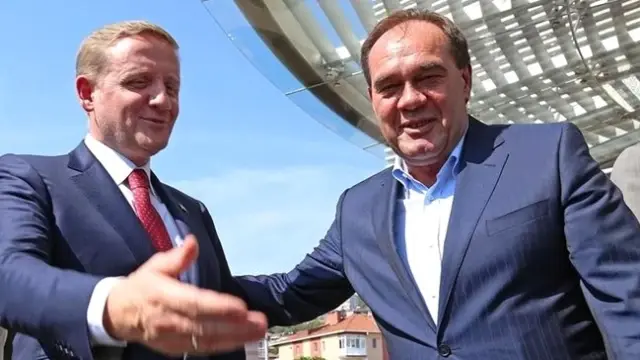 Başakşehir Başkanı Göksel Gümüşdağ'dan Yıldırım Demirören'e Teşekkür Başakşehir Başkanı Göksel Gümüşdağ'dan Yıldırım Demirören'e Teşekkür