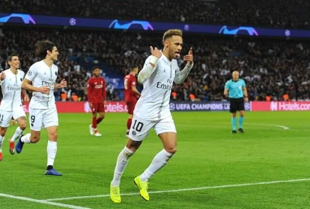 Neymar, Başakşehir Forması Giyen Robinho'yu İdol Olarak Gördüğünü Açıkladı