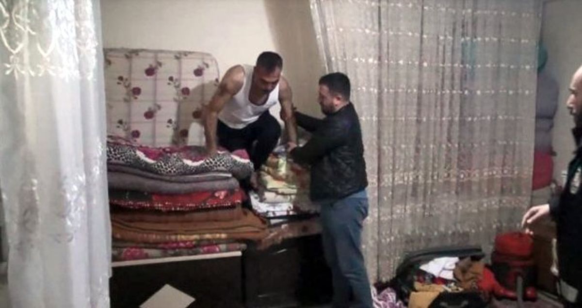 Şanlıurfa'da Aranan Şahıslara Operasyon! Yatağın Altından Çıktılar