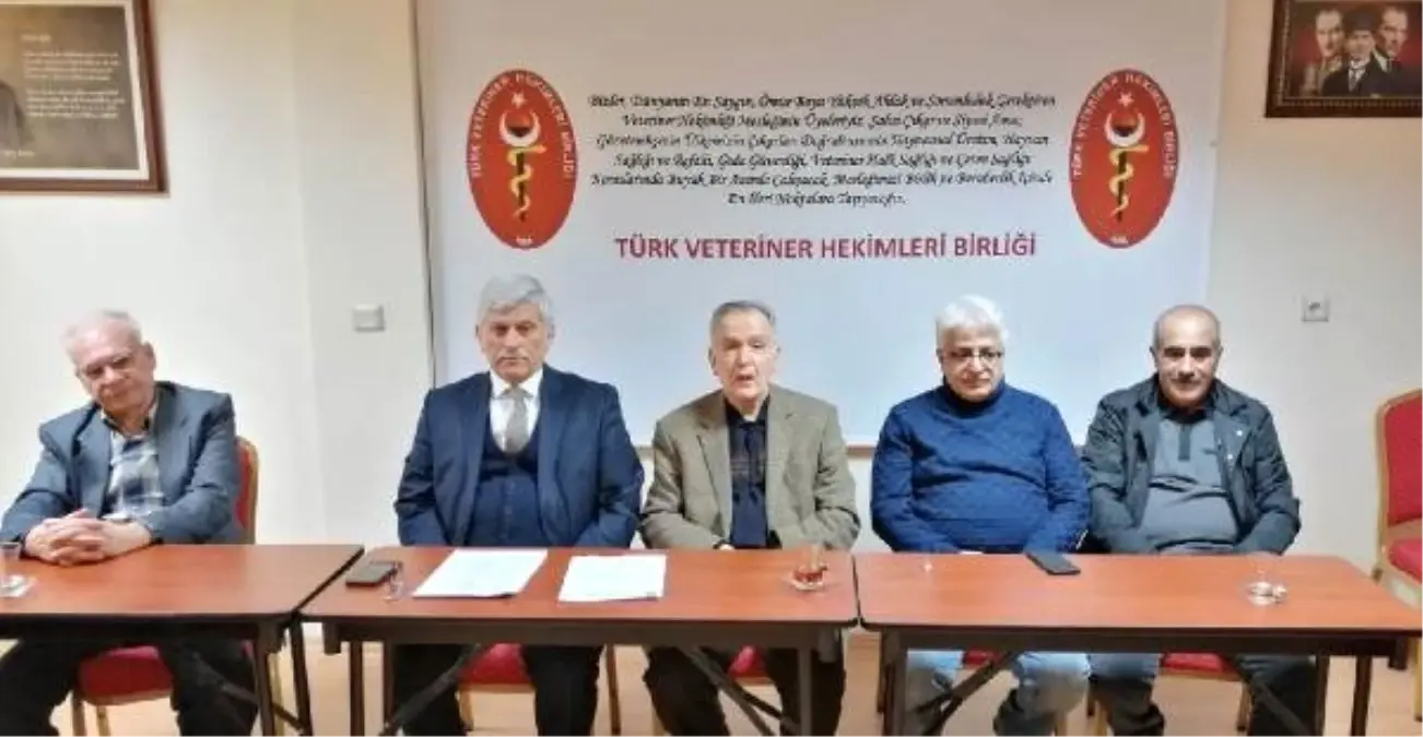 Türk Veteriner Hekimler Birliği Vakfı'nın Yeni Başkanı Safa Gür Oldu