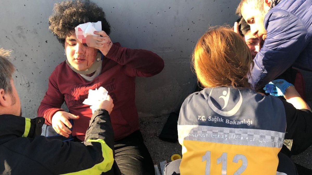 Uludağ Yolunda Otobüs Devrildi, Çok Sayıda Yaralı Var