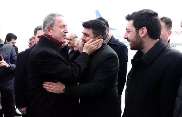 Akar ve Komutanlar Ağrı'da Akar ve Komutanlar Ağrı'da