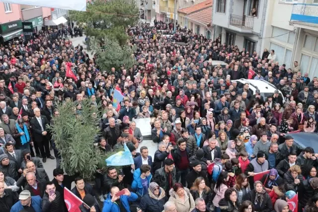 Akşener Bir Günde 4 İlçeyi Dolaştı Akşener Bir Günde 4 İlçeyi Dolaştı
