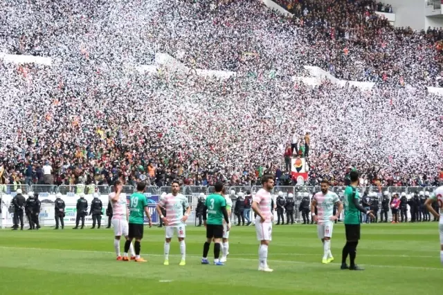 Amed Sportif Faaliyetler, Sakaryaspor ile Berabere Kaldı