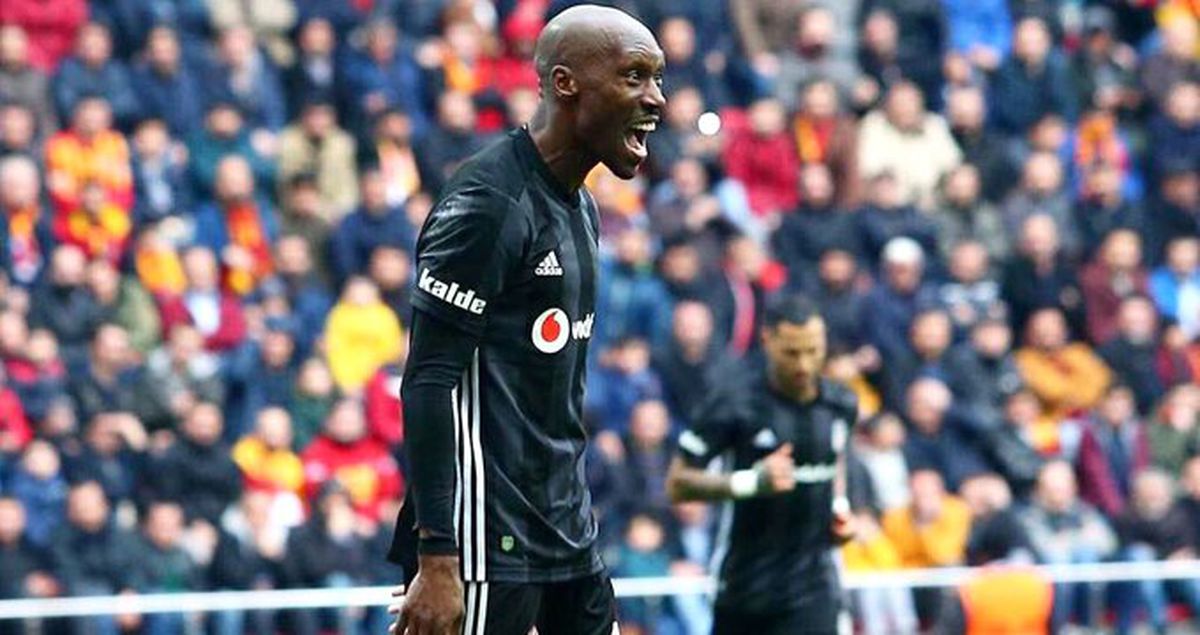 Atiba Hutchinson, Beşiktaş Formasıya Bir İlki Yaşadı