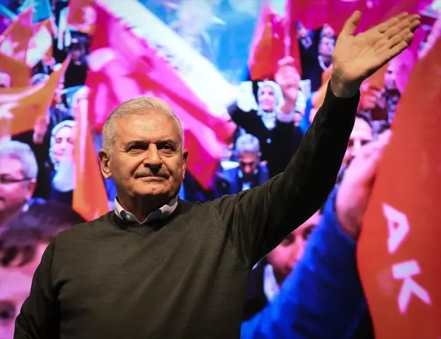 Binali Yıldırım, Pendik'te Cemevi Açılışı Yaptı Binali Yıldırım, Pendik'te Cemevi Açılışı Yaptı