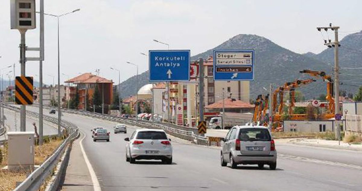 Ceza Yediği İçin Sinirlenen Sürücü EDS'yi Kurşunladı