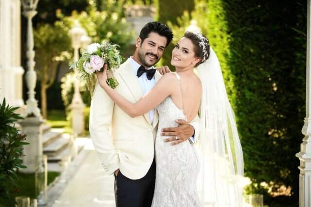 Fahriye Evcen ve Burak Özçivit Çifti, Bebeklerinin Adını Karan Koyacak
