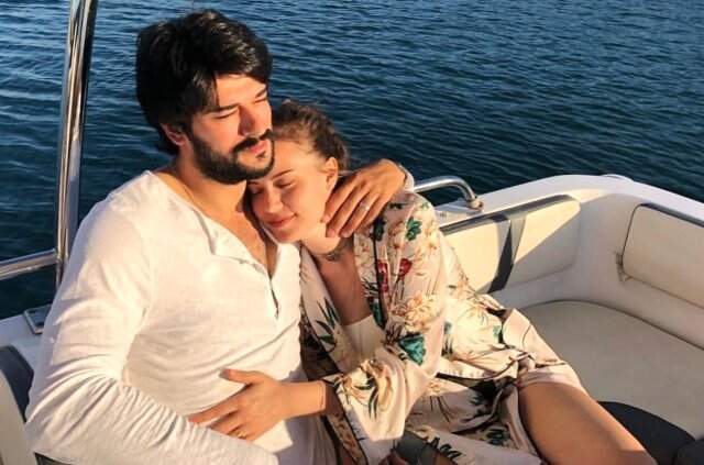Fahriye Evcen ve Burak Özçivit, Doğmamış Bebeklerine Instagram Hesabı Açtı