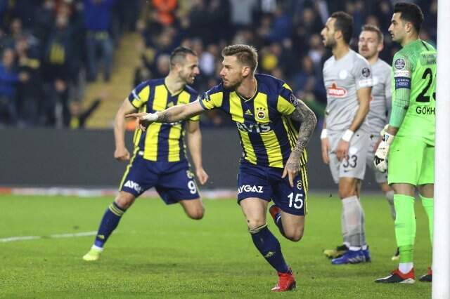 Fenerbahçe, Çaykur Rizespor'u 3-2 Mağlup Etti