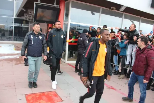 Galatasaray Kafilesi Erzurum'da Galatasaray Kafilesi Erzurum'da