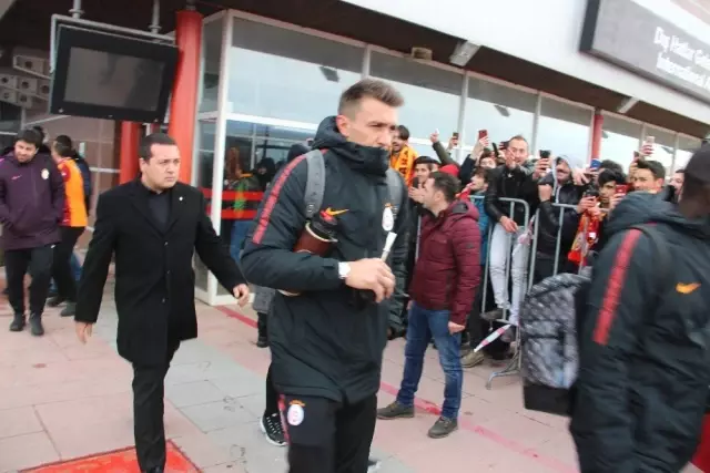 Galatasaray Kafilesi Erzurum'da Galatasaray Kafilesi Erzurum'da