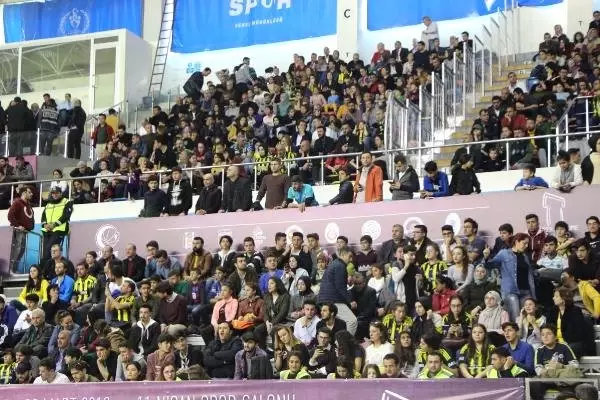 Kadınlar Türkiye Kupası'nda Şampiyon Fenerbahçe Oldu Kadınlar Türkiye Kupası'nda Şampiyon Fenerbahçe Oldu