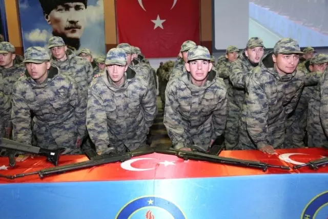 Kütahya'da 800 Er ve 189 Asteğmen Yemin Etti