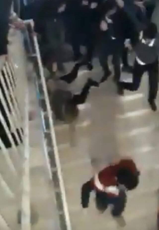 Lisenin Savaş Alanına Döndüğü Tekme Tokat Kavga Kameralara Yansıdı