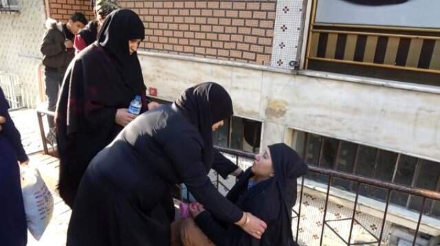 Otomobilin Çarptığı Genç Kadın Şoka Girdi, Çevredeki Vatandaşlar Yardımına Koştu