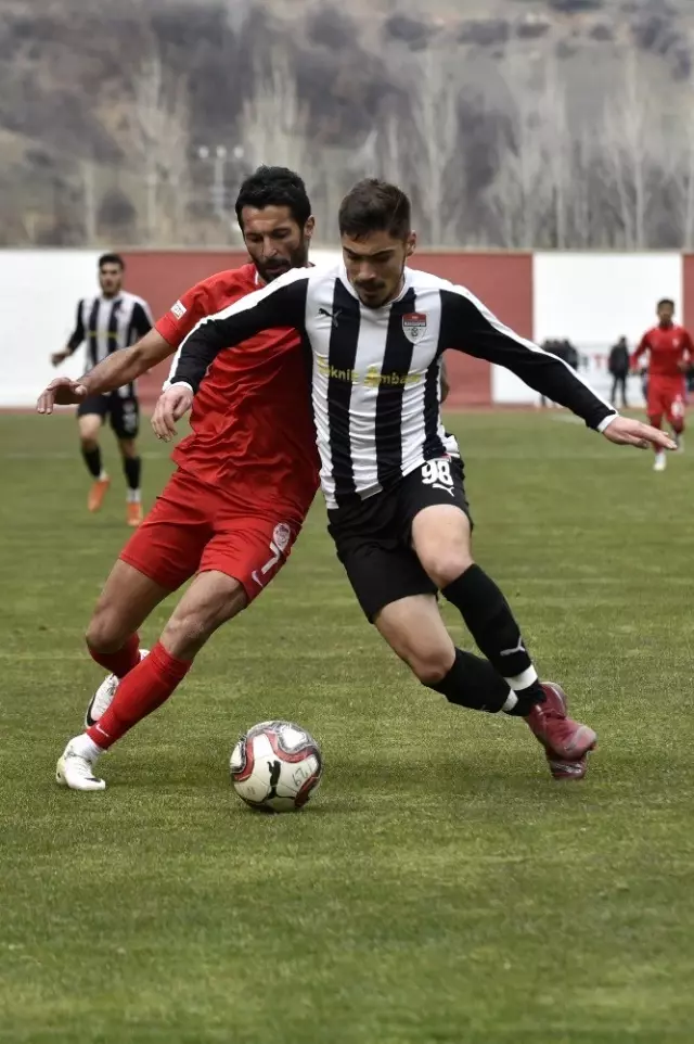 Tff 2. Lig: Gümüşhanespor: 4 - Manisaspor: 0 Tff 2. Lig: Gümüşhanespor: 4 - Manisaspor: 0