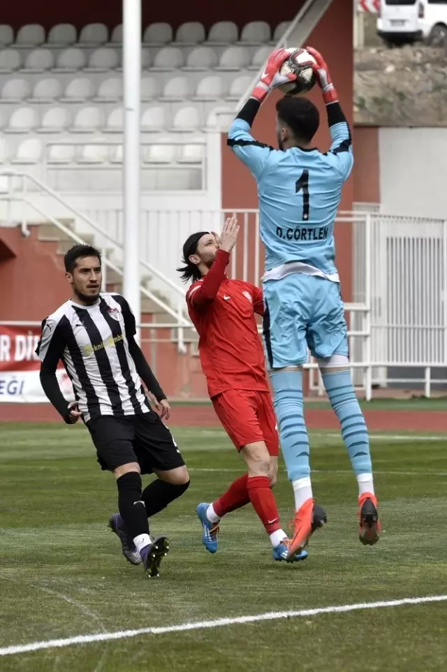 Tff 2. Lig: Gümüşhanespor: 4 - Manisaspor: 0 Tff 2. Lig: Gümüşhanespor: 4 - Manisaspor: 0