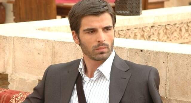 Türk Kadınlarını Aşağılayan Mehmet Ali Alakurt, Başörtülü Takipçisine Verdiği Cevapla Olay Oldu