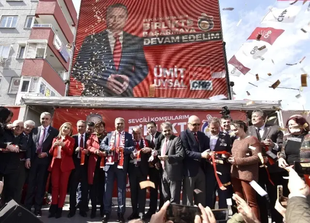 Uysal, Büyükşehir'in Kırcami 'De Tapu Dağıtmasını Eleştirdi Uysal, Büyükşehir'in Kırcami 'De Tapu Dağıtmasını Eleştirdi