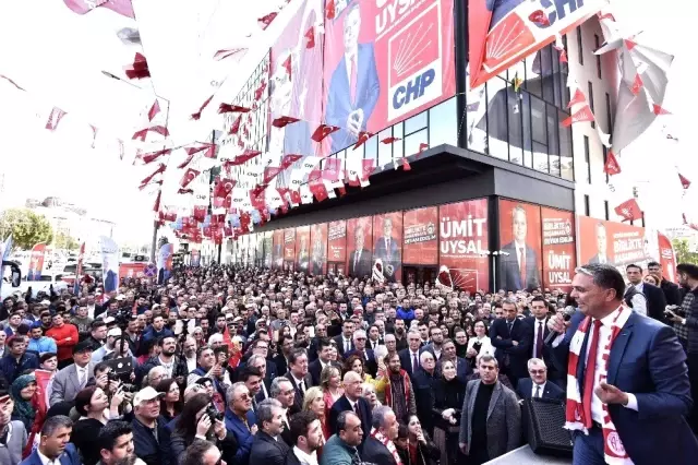 Uysal, Büyükşehir'in Kırcami 'De Tapu Dağıtmasını Eleştirdi Uysal, Büyükşehir'in Kırcami 'De Tapu Dağıtmasını Eleştirdi