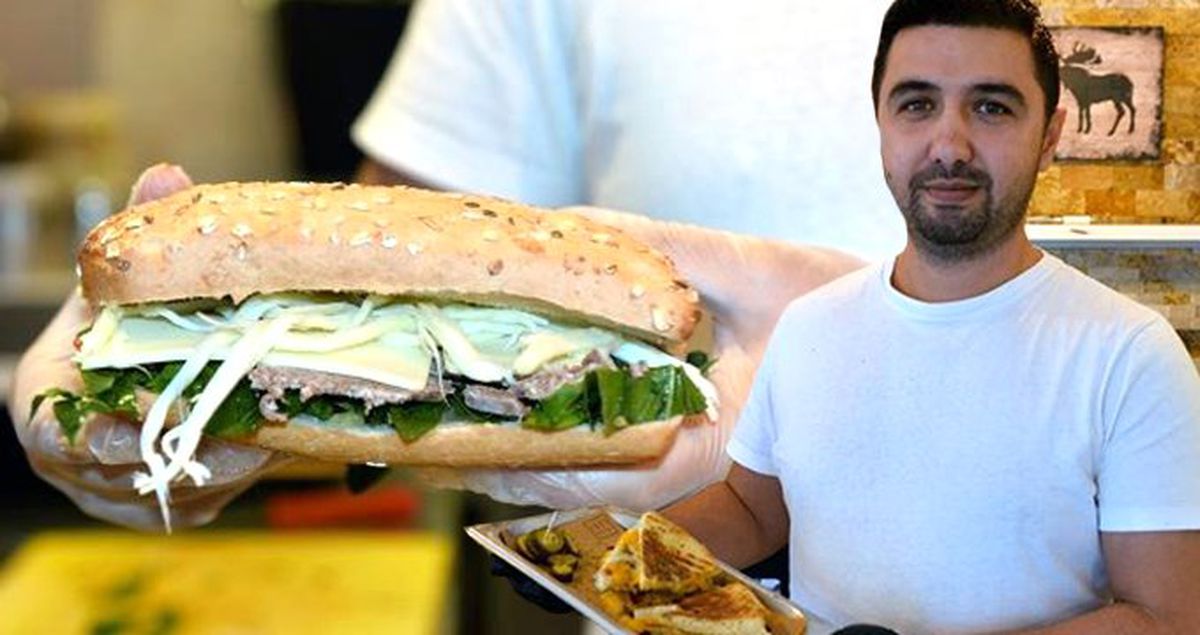 Adana Kebabına Rakip Çıktı! Hayallerinin Peşinden Giden Genç Girişimci Tostçu Oldu