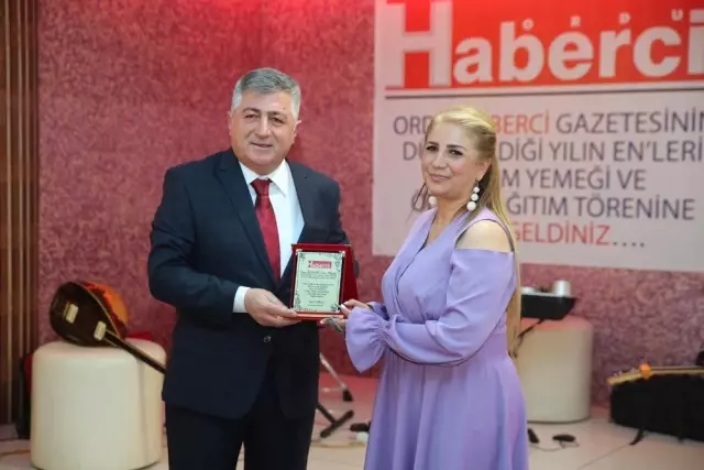 Alman Belediye Başkanına 'Onur Ödülü' Alman Belediye Başkanına 'Onur Ödülü'