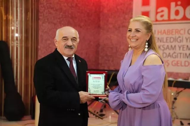 Alman Belediye Başkanına 'Onur Ödülü' Alman Belediye Başkanına 'Onur Ödülü'