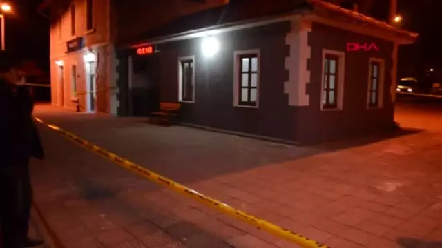 Balıkesir Arkadaşını Tren Garında, Görevi Başında Öldürdü Balıkesir Arkadaşını Tren Garında, Görevi Başında Öldürdü