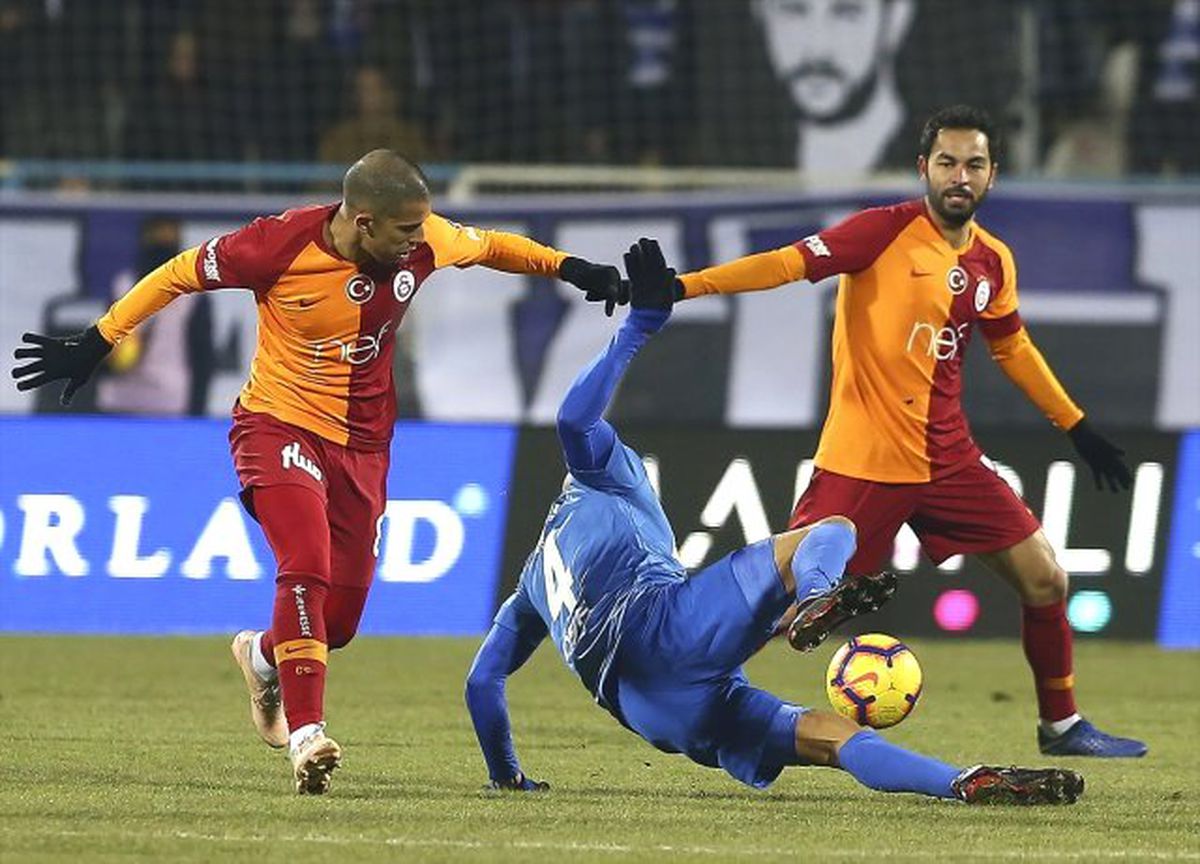 Galatasaray, Lider Başakşehir'in 8 Puan Gerisine Düştü
