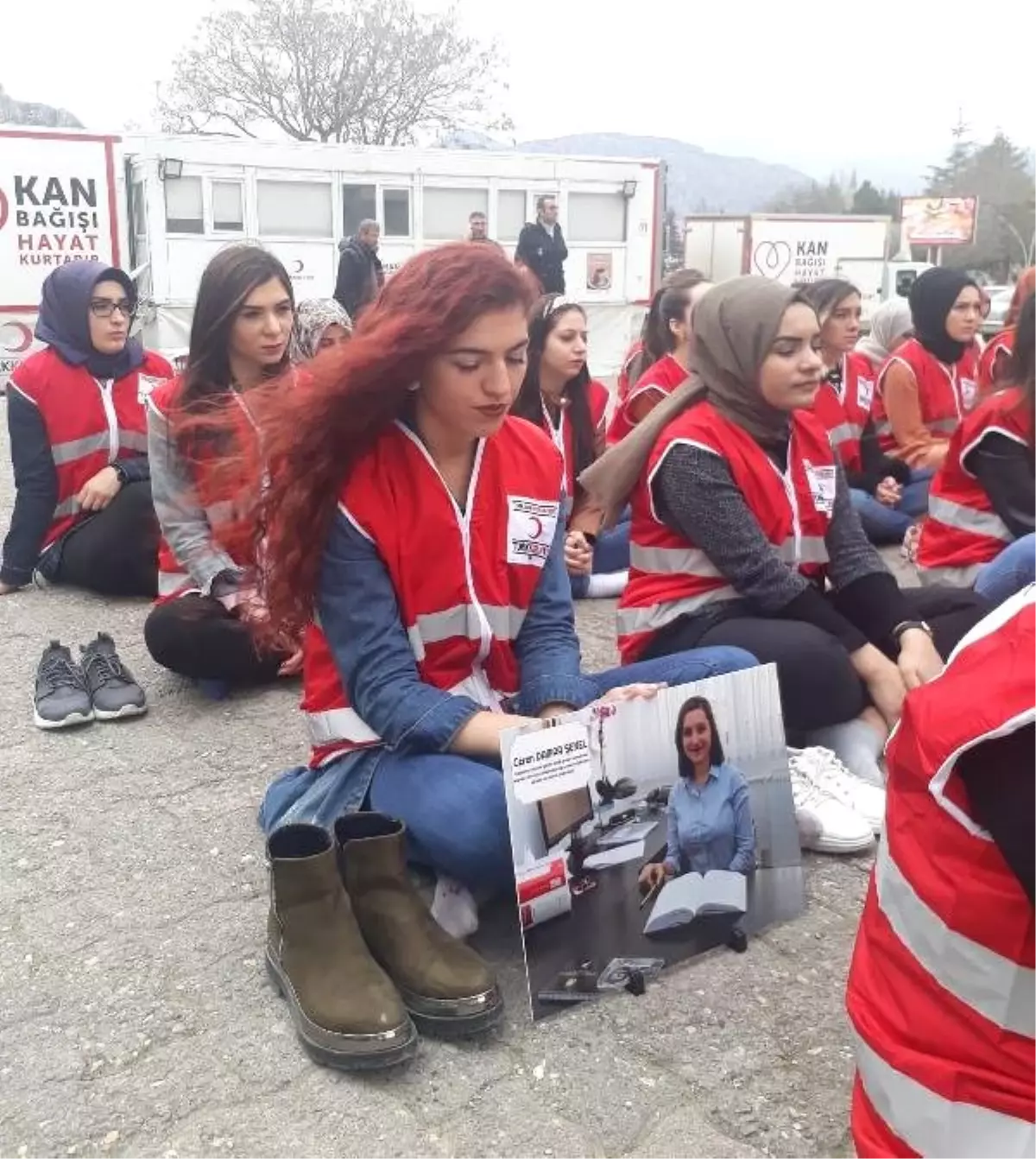 Genc Kizilay Uyelerinden Kadina Siddete Protesto Amasya